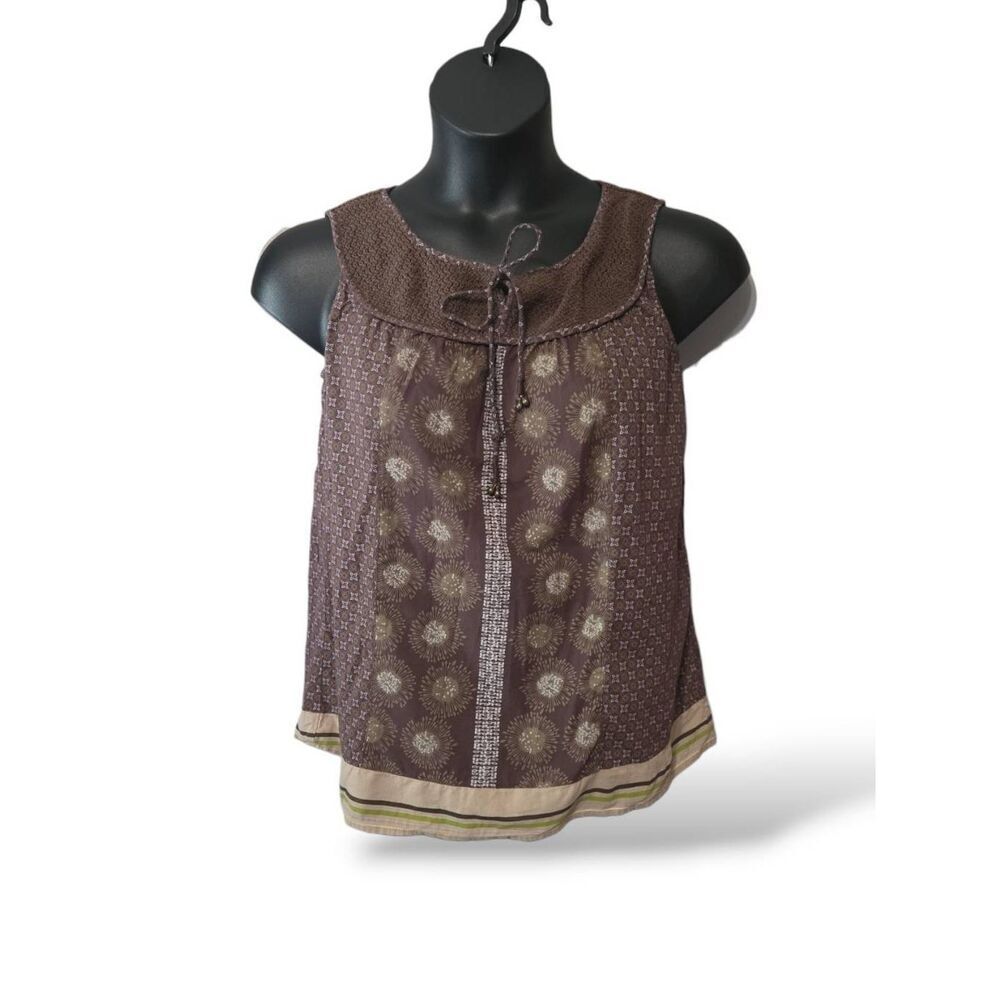 Izod Women’s Sleeveless Patterned Top - Size Large